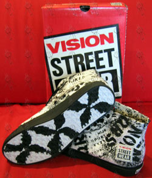 VISION STREET WEAR - White &#39;Alphabarb&#39; Design High-Top Shoes - 1